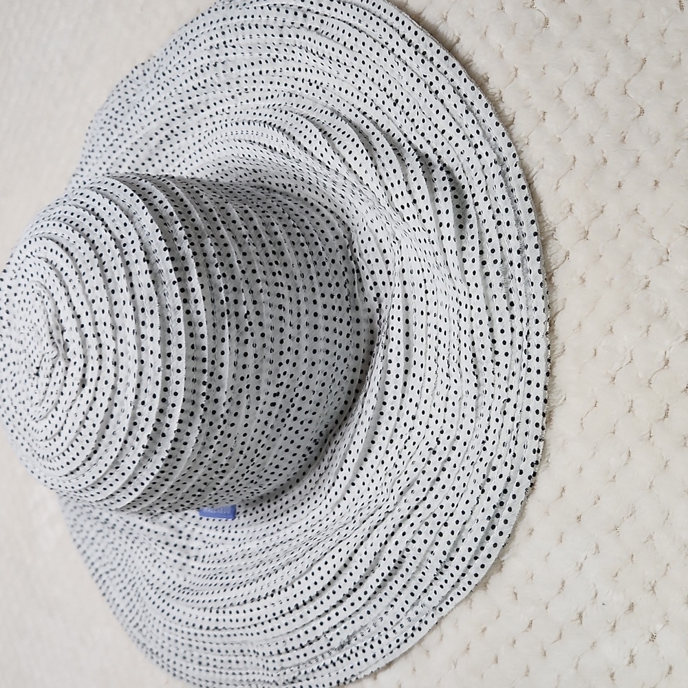 Wallaroo Hat Company Scrunchie Hat - Picture 8 of 12